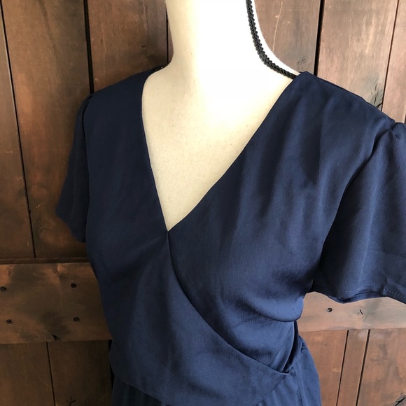 CHARLES HENRY Short Sleeve Faux Wrap Midi Dress - Picture 4 of 8